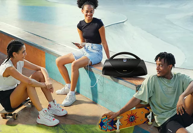 Hisense VoyageBoom Built-in Powerbank